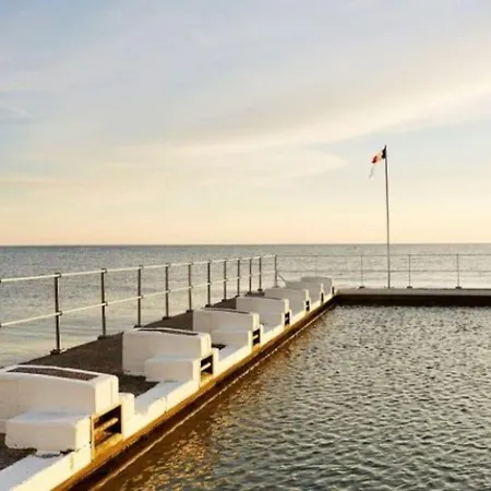 A -maison De Vacances- Double Perspective - Manche